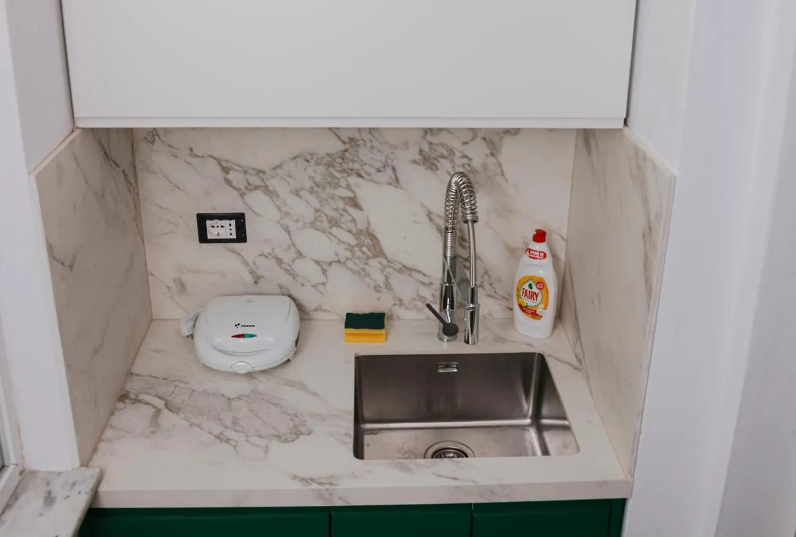 Via Albania - Myslym Shyri Apartment 티라나 0*,  알바니아